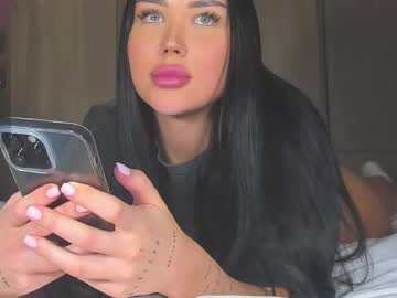 Avery_Clar Chaturbate stream image from February 08, 2025