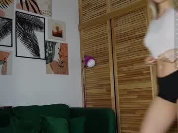 Corni__ Chaturbate stream image from February 08, 2025