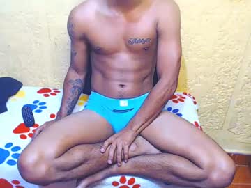 Skinnyandblack Chaturbate stream image from February 08, 2025