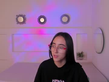 Chloehil2 Chaturbate stream image from February 08, 2025