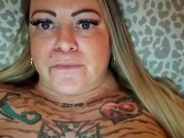 Bigblueeyesmomma Chaturbate stream image from February 09, 2025