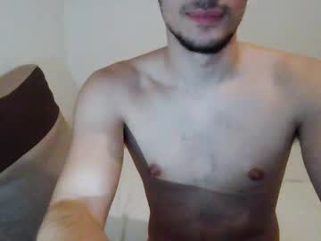 Bisexualboy2004 Chaturbate stream image from February 09, 2025