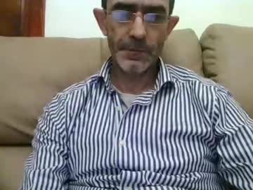 Obedienteparati Chaturbate stream image from February 09, 2025