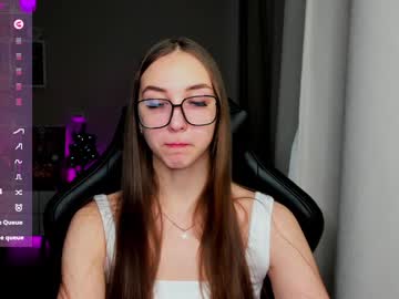 Sm0ly Chaturbate stream image from February 09, 2025
