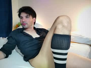 Camilosaennz Chaturbate stream image from February 09, 2025