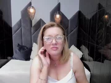 Lea_Fruit Chaturbate stream image from February 09, 2025