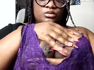 Pandamami Chaturbate stream image from February 09, 2025
