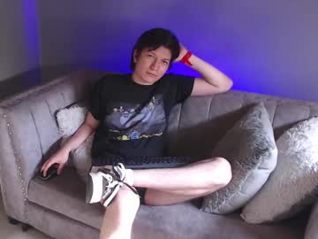 Golden_Boyy_ Chaturbate stream image from February 09, 2025