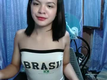 Sexynaughtyella_Xx Chaturbate stream image from February 09, 2025
