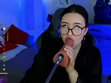 Pollyshmidt Chaturbate stream image from February 09, 2025