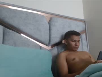Alexvsluisa Chaturbate stream image from February 09, 2025