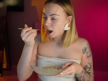 Justbarbie Chaturbate stream image from February 09, 2025