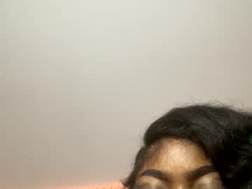 Momodatbone Chaturbate stream image from February 09, 2025