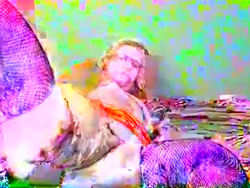 Redridinghood7 Chaturbate stream image from February 09, 2025
