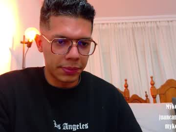 Myke_Jonnes Chaturbate stream image from February 09, 2025