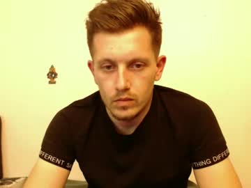 Arromwilliam90 Chaturbate stream image from February 09, 2025