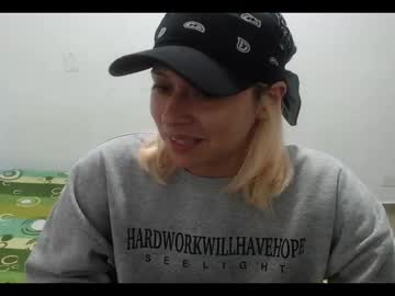 Hot_Mommymia Chaturbate stream image from February 09, 2025