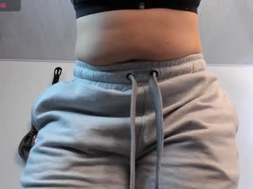 Kayleemt_ Chaturbate stream image from February 09, 2025