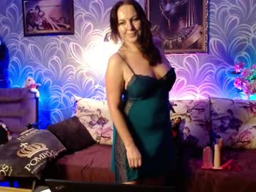 Laurabenz Chaturbate stream image from February 09, 2025
