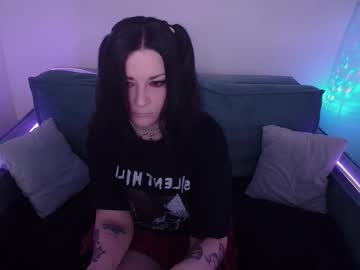 Queenakashaa Chaturbate stream image from February 09, 2025