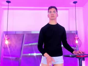 Victor_New2 Chaturbate stream image from February 09, 2025