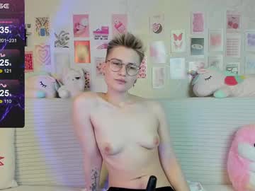 Christine_Moon Chaturbate stream image from February 09, 2025