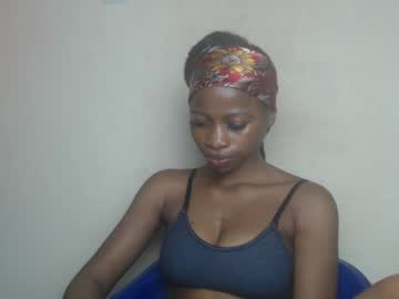 Juicypiexx Chaturbate stream image from February 09, 2025