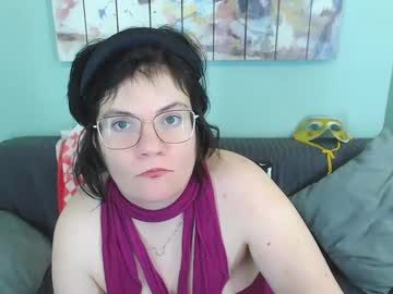 Everly_Rays Chaturbate stream image from February 09, 2025