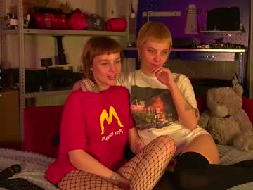 Goldstar_Girls Chaturbate stream image from February 09, 2025