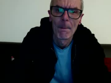 Lovepvclate40s Chaturbate stream image from February 09, 2025