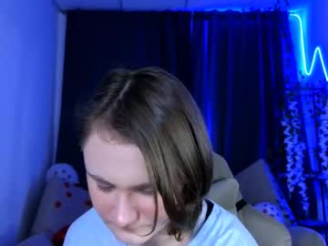 Skylerraynee Chaturbate stream image from February 09, 2025