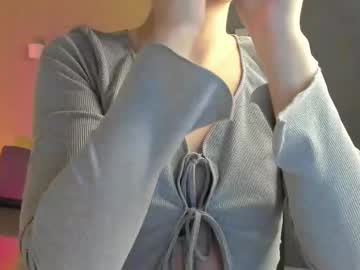 Emiliarouds Chaturbate stream image from February 09, 2025