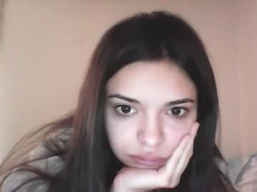 Itsxgiaxx Chaturbate stream image from February 09, 2025