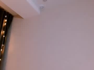 Li_Noen Chaturbate stream image from February 09, 2025