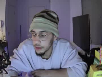 444livin Chaturbate stream image from February 10, 2025