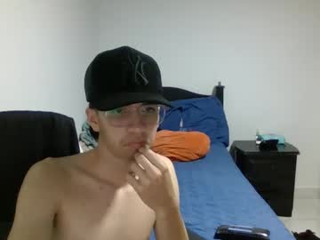 Juanboytw Chaturbate stream image from February 10, 2025