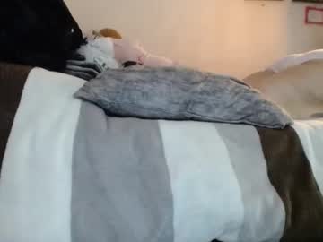Alynfoxx Chaturbate stream image from February 10, 2025