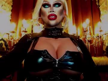 Queendomcum6 Chaturbate stream image from February 10, 2025