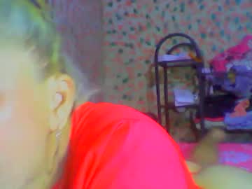 Yinnath Chaturbate stream image from February 10, 2025