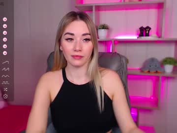 Alisacoksss Chaturbate stream image from February 10, 2025