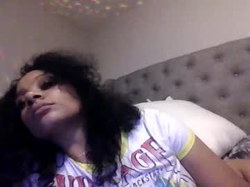 Pinkmonae Chaturbate stream image from February 10, 2025