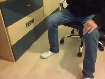 Yoska281 Chaturbate stream image from February 10, 2025