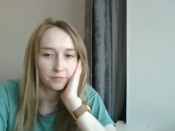 Bellaseen Chaturbate stream image from February 10, 2025