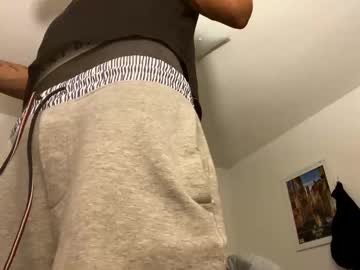 Ibeentrillpapi Chaturbate stream image from February 10, 2025
