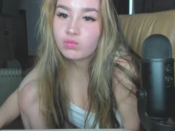 1loly Chaturbate stream image from February 10, 2025