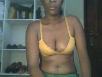 Foxysha Chaturbate stream image from February 10, 2025