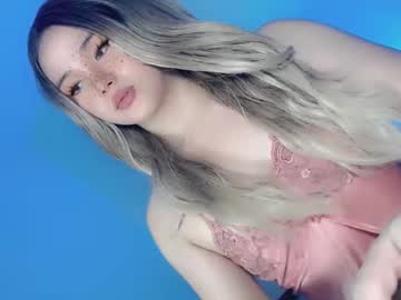 Yourlovingpearl Chaturbate stream image from February 10, 2025