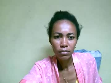 Caroline151047 Chaturbate stream image from February 10, 2025