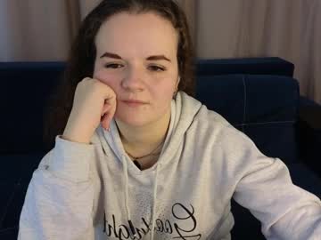 Luisa_Rosee Chaturbate stream image from February 10, 2025