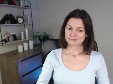 Vivian_Dream Chaturbate stream image from February 10, 2025